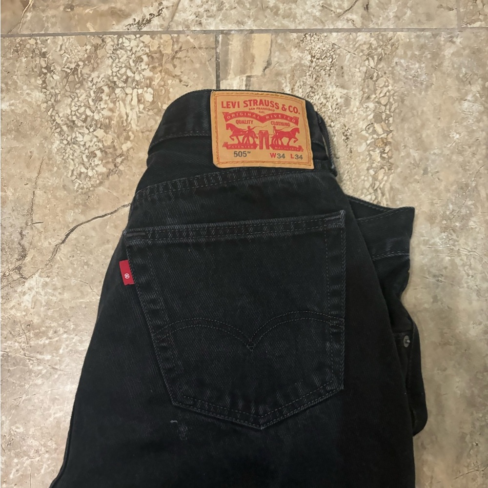 34x34 levi pants